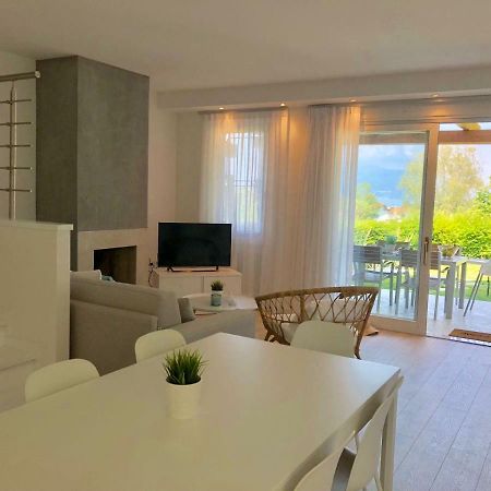 Italia Living Villa Padenghe sul Garda Bagian luar foto
