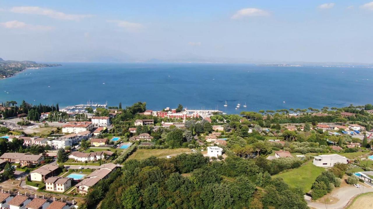 Italia Living Villa Padenghe sul Garda Bagian luar foto