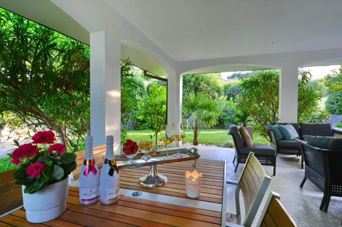 Italia Living Villa Padenghe sul Garda Bagian luar foto