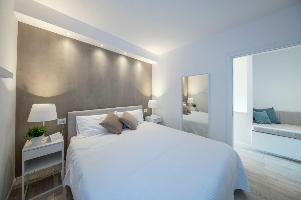 Italia Living Villa Padenghe sul Garda Bagian luar foto